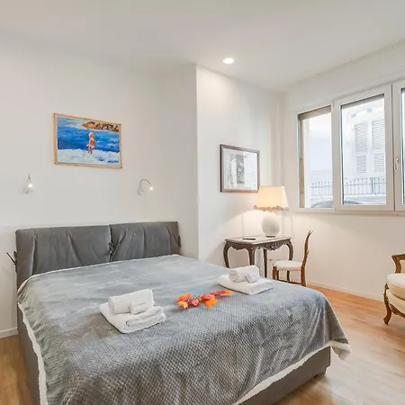 Casa Angerin 3 - 100m From Sea - Happy شقة *